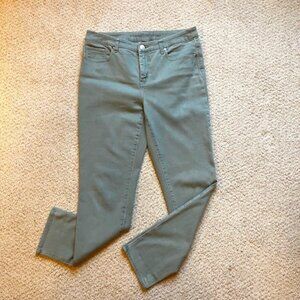 EUC Chicos So Slimming Girlfriend Ankle Jeans